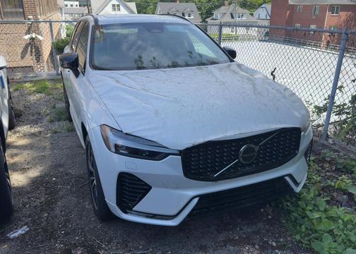 2025 Volvo XC60 B5 Core