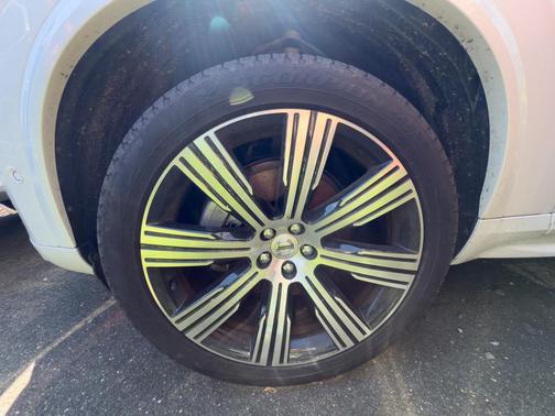 2023 Volvo XC90 B6 Ultimate 7-Seater