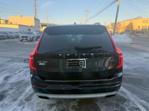 2019 Volvo XC90 T6 Momentum