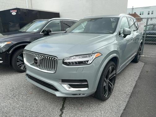2024 Volvo XC90 B6 Ultimate Bright Theme 7-Seater