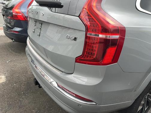 2024 Volvo XC90 B6 Ultimate Bright Theme 7-Seater
