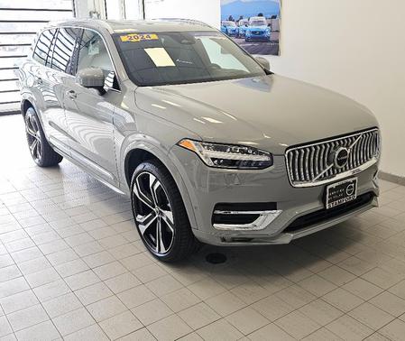 2024 Volvo XC90 B6 Ultimate Bright Theme 7-Seater