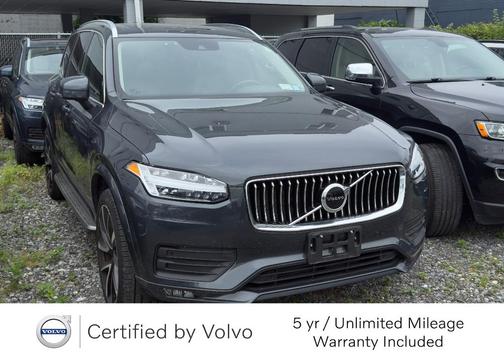 2022 Volvo XC90 T6 Momentum 7 Passenger