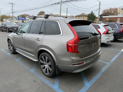 2022 Volvo XC90 T6 Inscription 7 Passenger