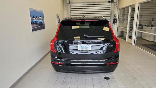 2023 Volvo XC90 B5 Core