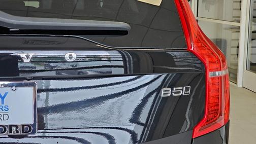 2023 Volvo XC90 B5 Core