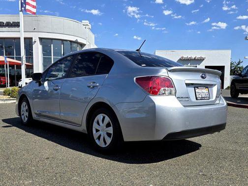 2016 Subaru Impreza 2.0i