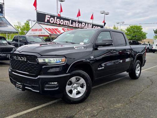 Diamond Black Crystal Pearlcoat 2026 RAM 1500 Big Horn/Lone Star