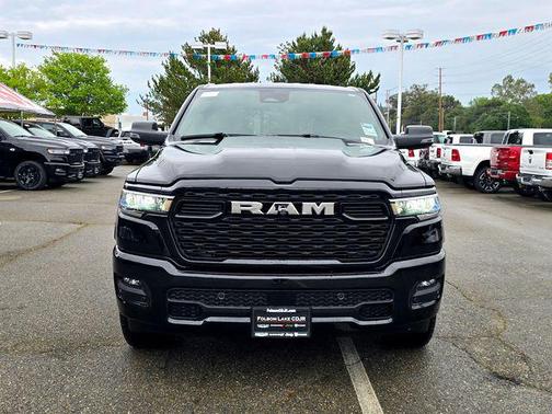 Diamond Black Crystal Pearlcoat 2026 RAM 1500 Big Horn/Lone Star