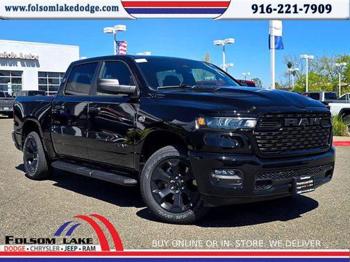 Diamond Black Crystal Pearlcoat 2026 RAM 1500 Express