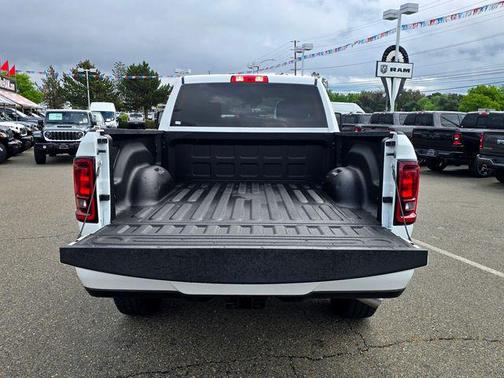 Bright White Clearcoat 2025 RAM 2500 Big Horn Crew Cab 4x4 6'4' Box