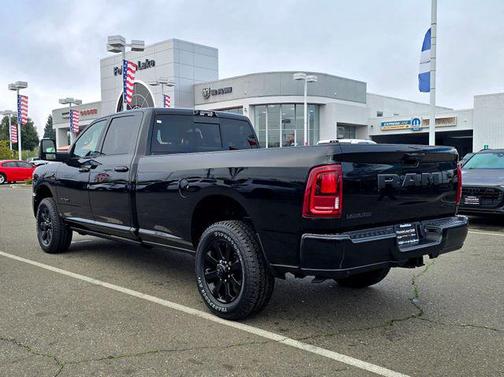 2026 RAM 2500 Laramie Crew Cab 4x4 8' Box