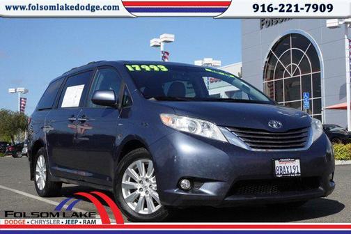 2017 Toyota Sienna XLE
