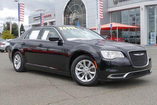 2023 Chrysler 300 Touring