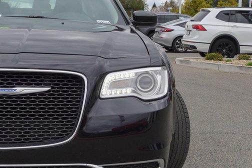 2023 Chrysler 300 Touring
