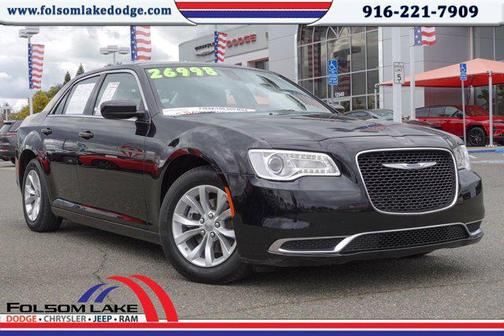2023 Chrysler 300 Touring