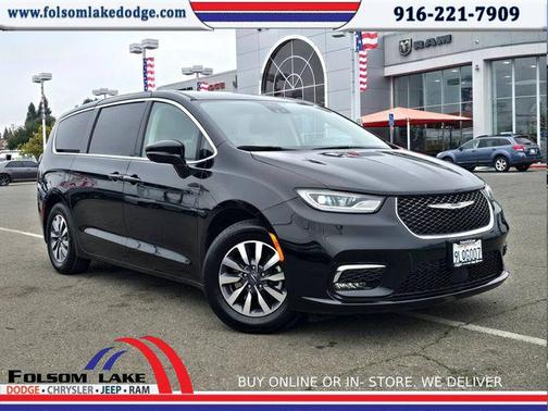 2024 Chrysler Pacifica Hybrid Select