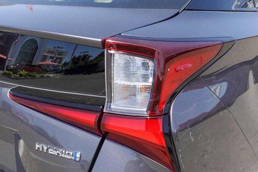2022 Toyota Prius LE