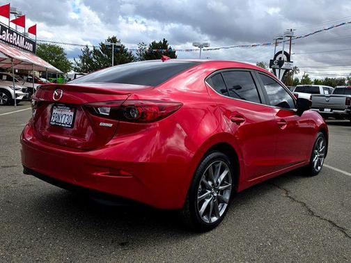 2018 Mazda Mazda3 Touring