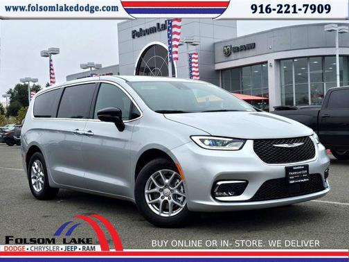 2026 Chrysler Pacifica L