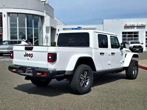 Bright White Clearcoat 2026 Jeep Gladiator Mojave X 4x4