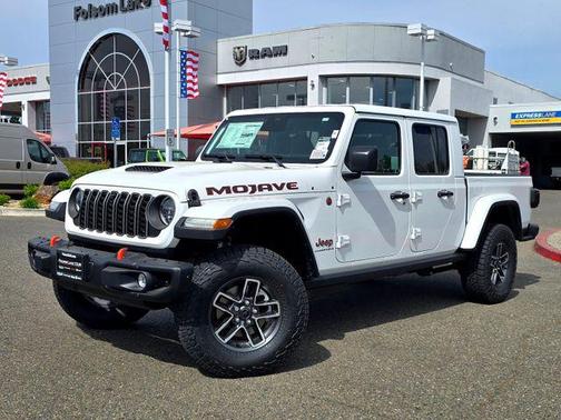 Bright White Clearcoat 2026 Jeep Gladiator Mojave X 4x4