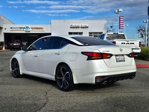 2024 Nissan Altima SR FWD