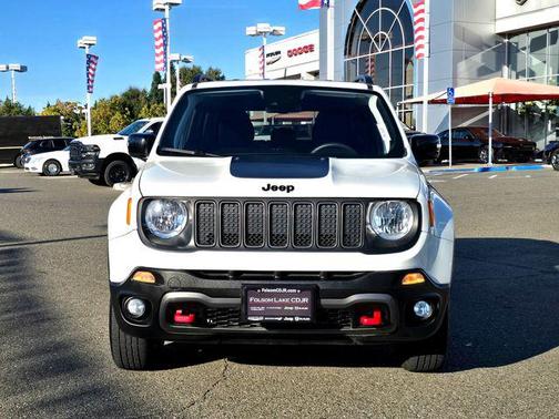 2023 Jeep Renegade Trailhawk