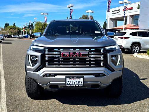 2023 GMC Canyon Denali