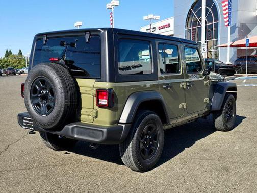 2025 Jeep Wrangler Sport
