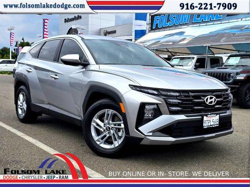 2025 Hyundai TUCSON SE