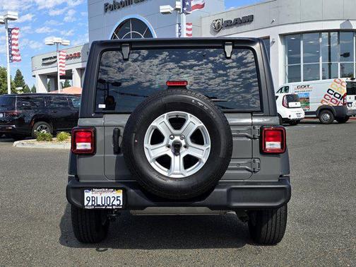 2022 Jeep Wrangler Sport S