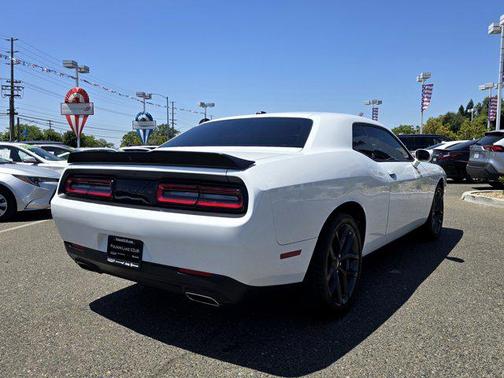 2021 Dodge Challenger SXT