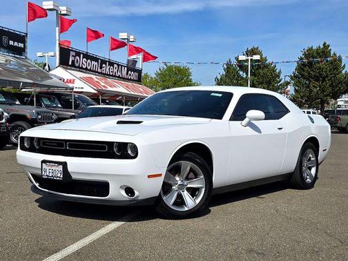 White Knuckle Clearcoat 2021 Dodge Challenger SXT
