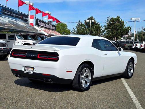 White Knuckle Clearcoat 2021 Dodge Challenger SXT