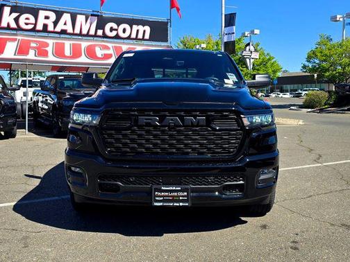 Diamond Black Crystal Pearlcoat 2026 RAM 1500 Express