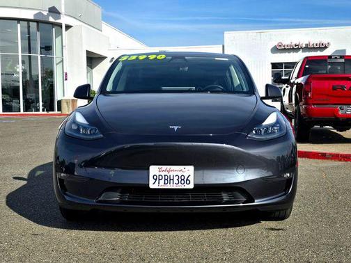 2024 Tesla Model Y Long Range Dual Motor All-Wheel Drive