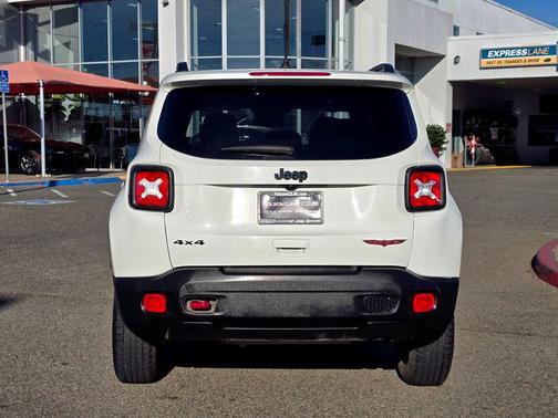 2023 Jeep Renegade Trailhawk