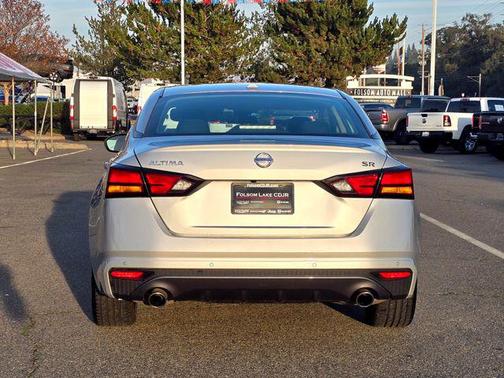 2022 Nissan Altima SR FWD