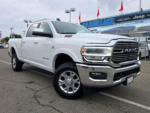 2020 RAM 2500 Laramie Crew Cab 4X4 6'4' Box