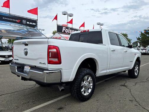 2020 RAM 2500 Laramie Crew Cab 4X4 6'4' Box
