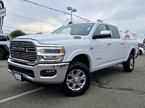 2020 RAM 2500 Laramie Crew Cab 4X4 6'4' Box