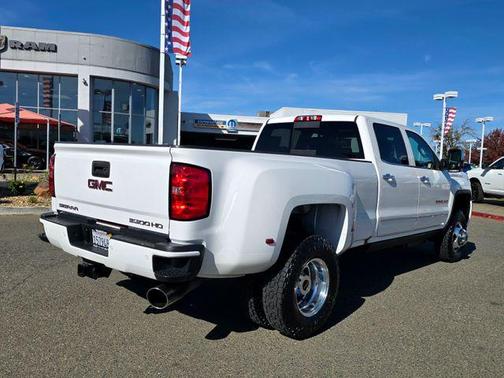 2016 GMC Sierra 3500 Denali