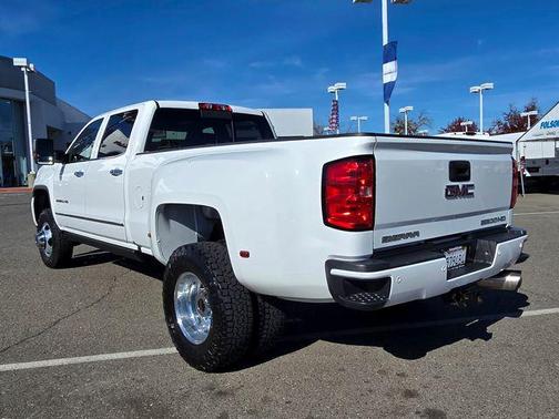 2016 GMC Sierra 3500 Denali