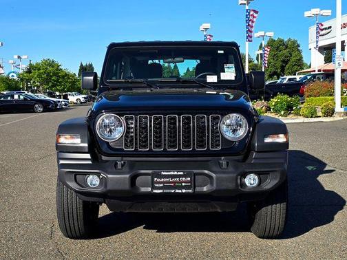 Black Clearcoat 2026 Jeep Wrangler Sport