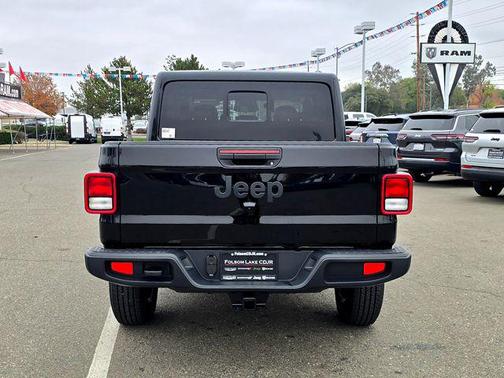 2026 Jeep Gladiator Sport S