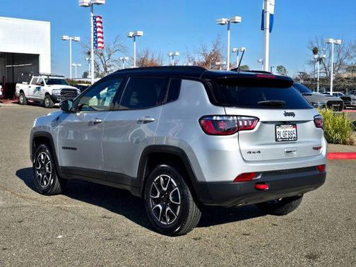 2024 Jeep Compass Trailhawk