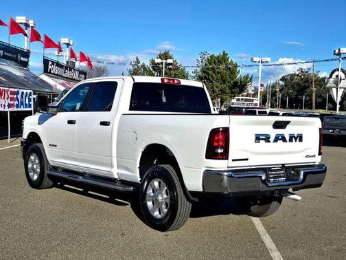 2025 RAM 2500 Big Horn Crew Cab 4x4 6'4' Box