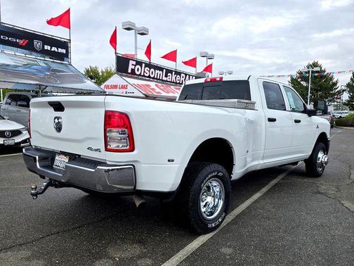 2024 RAM 3500 Tradesman Crew Cab 4x4 8' Box