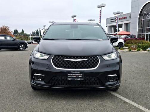 2026 Chrysler Pacifica L